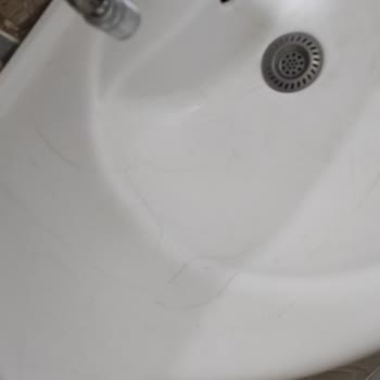 CeraStyle Lavaboda Çizik Oluşması