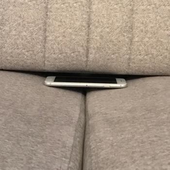 Kelebek Mobilya Koltukların Oturun Yaslanma Yerlerin Arasındaki Mesafe
