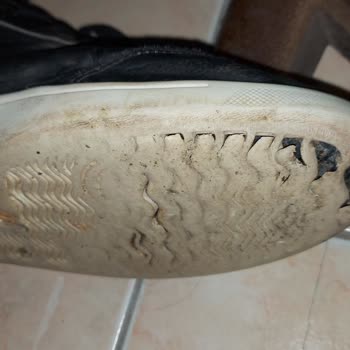 Lotto İki Ay Önce Aldığım Spor Ayakkabısı Altından Su Alıyor