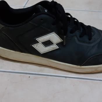 Lotto İki Ay Önce Aldığım Spor Ayakkabısı Altından Su Alıyor