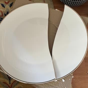 Trendyol Karaca Züccaciyeden Aldığım Yemek Takımı Kırık Geldi