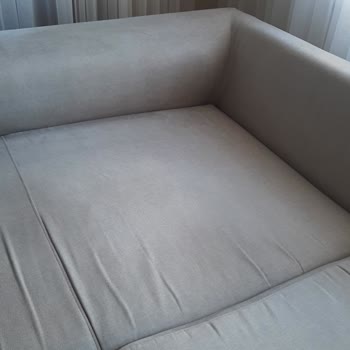 Kelebek Mobilya Koltukta Çökme Kumaşta Kırışma Ve Gıcırdama Sesi