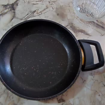 Karaca Züccaciye Karaca Çelik Ve Granit Tencereler Soyulup Paslandı!