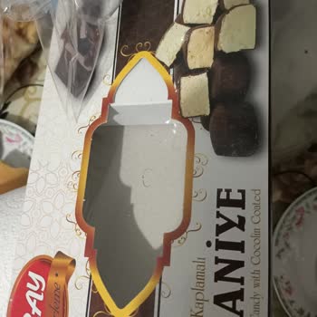 İray Şekerleme Pişmaniyenin İçinden Tel Çıktı