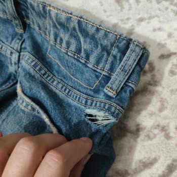 Zara Kot Yırtık Çıktı