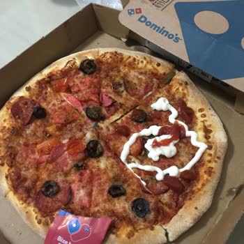 Domino's Pizza İçi Boş Malzeme Yok