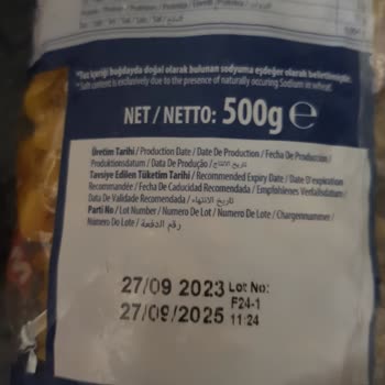 Mutlu Makarnada Kurtçuklar Var