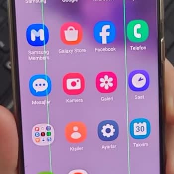 Samsung Telefon S20 Plus Ekran Yeşil Çizgi Sorunu