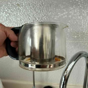 Fakir Çaydanlık Su Kaynarken Kırıldı