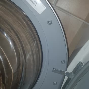 Siemens Ev Aletleri Kalitesiz Menteşe, Yüksek Masraf!