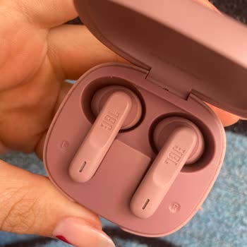 JBL Tws Kulaklık Sağ Teki Yerine Oturmuyor Ve Ses Gelmiyor