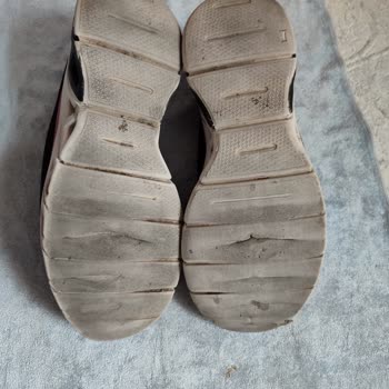 Intersport Alınan Skechers Ayakkabıda Yırtıklar Oluştu