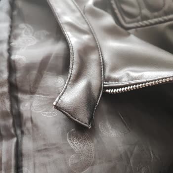 Pull and Bear Deri Ceket Kötü Çıktı