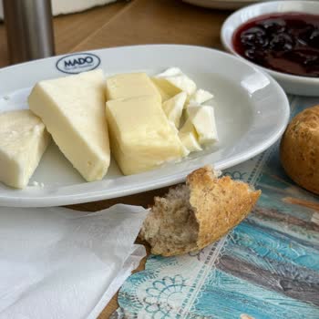 Mado Küflü Peynir, Tüy, Kıl, Kir