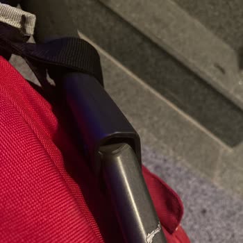 Sunexpress Bebek Arabası Hasarı