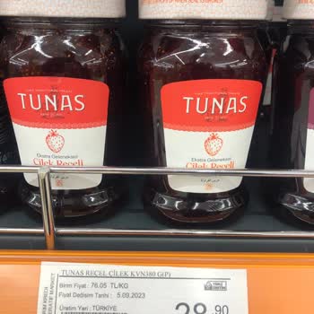 Tarım Kredi Kooperatif Market Bozuk Ve Kötü Ürün. Gofret, Yumurta, Reçel.