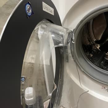 Siemens Çamaşır Makinesinin Kapak Camı Patladı