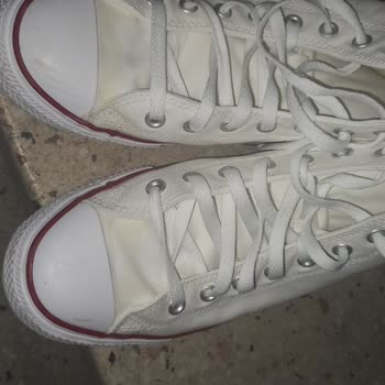 Converse İlk Giyimde Kumaşta Sararma