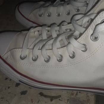 Converse İlk Giyimde Kumaşta Sararma