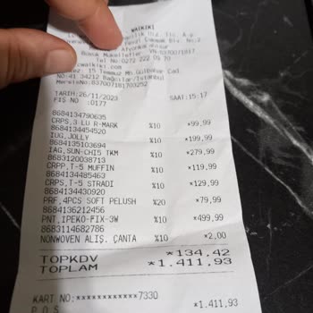 LC Waikiki Aldığım Pantolonun Kokusu Gitmiyor