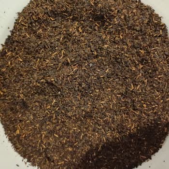 BİM Marketler Berk Çay İçerisinde Bilinmeyen Cisimler Çok Ağır Koku