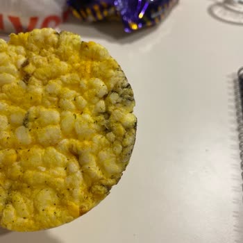 Eti Gıda Eti Gong Ballı Hardallı Üzerinde Siyah Lekeler Var