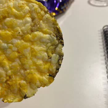 Eti Gıda Eti Gong Ballı Hardallı Üzerinde Siyah Lekeler Var