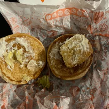 Popeyes Çiğ Ve Özensiz Ürün Gönderdi
