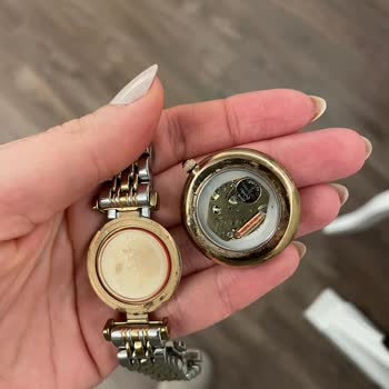 Saat & Saat Orijinalliğine Zarar Verdiği Ürünü Değiştirmiyor