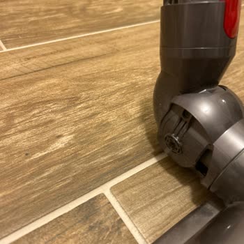 Dyson V15 Dik Süpürge