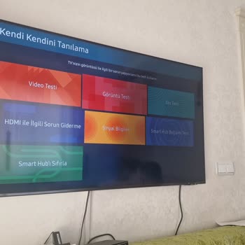 Samsung AU8000 65 İnç Ekran Kararması