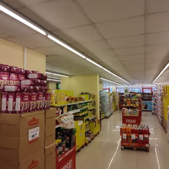 Şok Market Tüm Mağazayı Dolaşmak Zorunda Bırakıyor