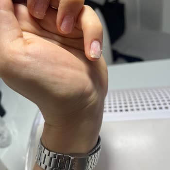 Kirpiks Beauty Home Jel Tırnak Sararması