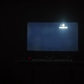 Onvo Ov65500 Ekrandan Işık Parlaması Ve Bulutlanma