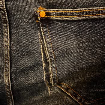 Zara 3-4 Giyimde Yırtılan Kot Pantolon