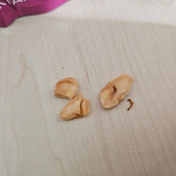 Simbat Kuruyemiş Paketli Kuruyemişte Kurtlu Sürpriz!