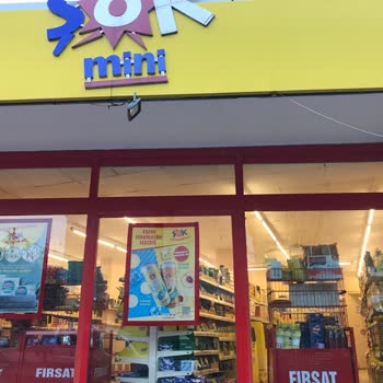 Şok Market Kasiyer El Altından 2 Çuval Patatesi Tanıdığına Saklıyor