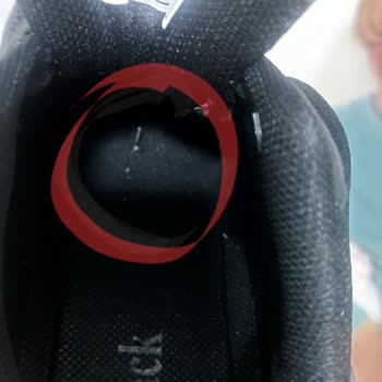 Tonny Black Zımba Teli Ayağıma Battı