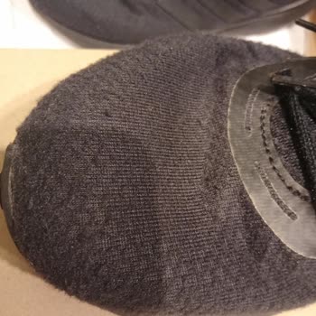 Adidas' Dan Aldığım Spor Ayakkabısı 1,5 Ayda Yün Çoraba Döndü.