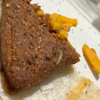 Üstade Çiğ Köfte Kurt Çıktı Bundan Daha Önemli Ne Olabilir Ki Biz Kurt Mu Yiyeceğiz.