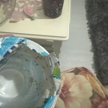 Sütaş 4 Yaşındaki Kızım Küflü Ayran İçti!