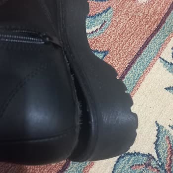 LC Waikiki Kusurlu Ürün Olduğu İçin Botta Açılma Neredeyse Kopma