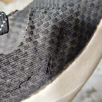 Under Armour Ayakkabı Yırtıldı Garanti Süresi İçerisinde