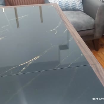 Dinler Mobilya Defolu Ürün Satan Mağaza