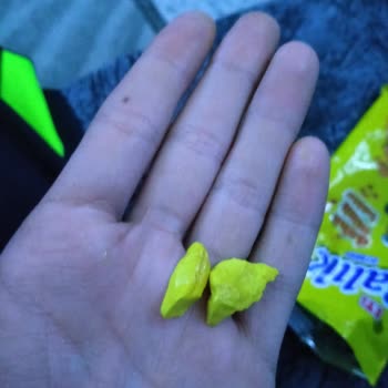 Eti Gıda Eti Balık Kraker İçinden Taş Çıktı