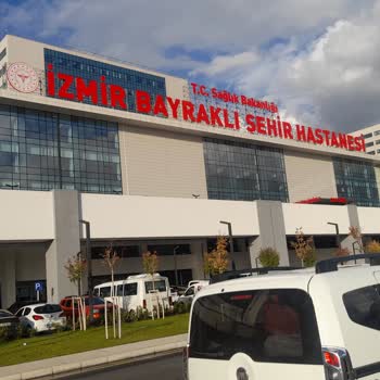 Sağlık Bakanlığı İzmir Bayraklı Şehir Hastanesi Kadın Doğum Bölümü
