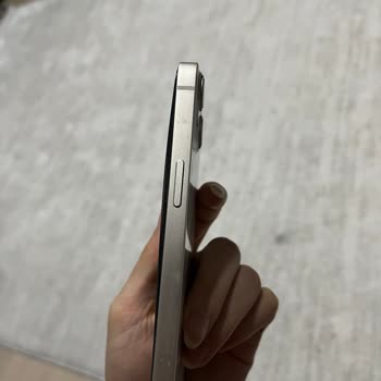 iPhone 13 Ekran Kalkması