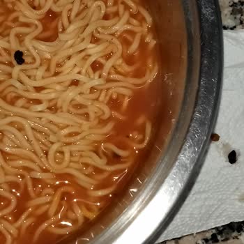 Oba Makarna Noodle İçinden Kurt Çıktı