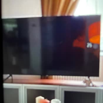 Samsung UE50TU8000 4K Television Display Panel Broke In Two Years