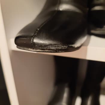 Marjin Ayakkabı 1 Ay Olmadan Derisi Soyuldu